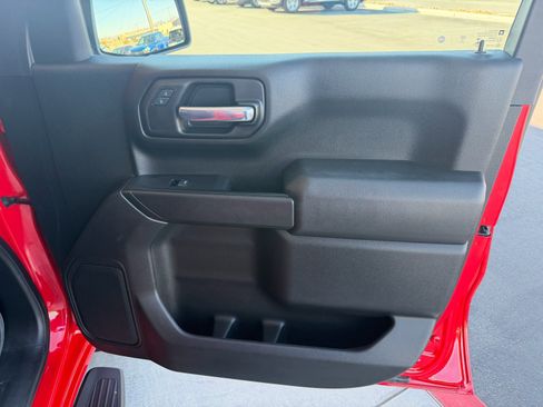 Used 2023 Chevrolet Silverado 1500 Custom image 22