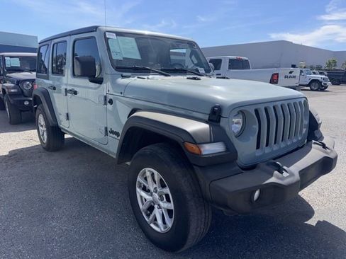 Used 2023 Jeep Wrangler Unlimited Sport AWD/4WD image 3