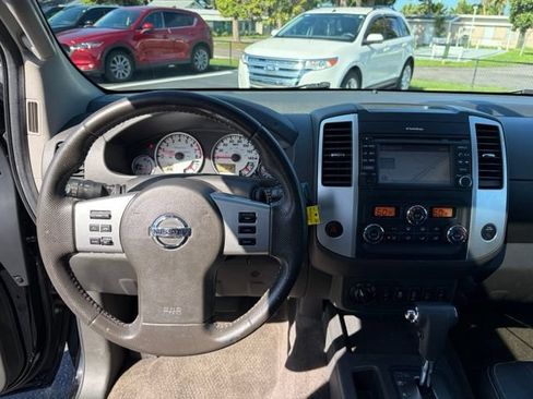 Used 2014 Nissan Frontier PRO-4X w/ Pro-4x Luxury Package AWD/4WD image 18