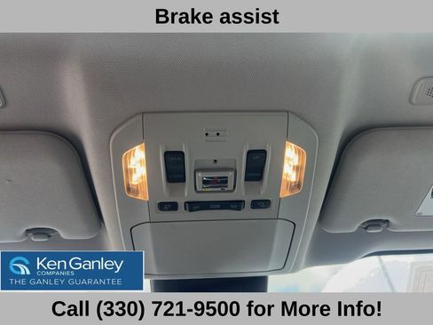 Used 2023 Toyota Highlander XLE AWD/4WD image 39