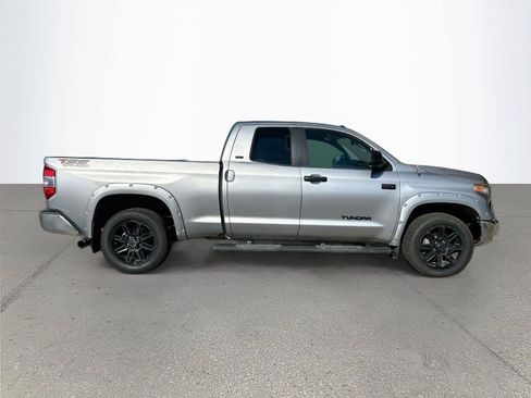 Used 2018 Toyota Tundra SR5 AWD/4WD image 3