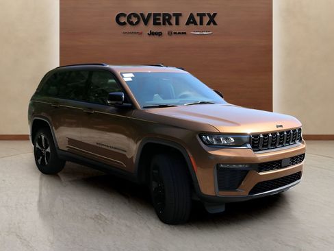 New 2026 Jeep Grand Cherokee Limited AWD/4WD image 7