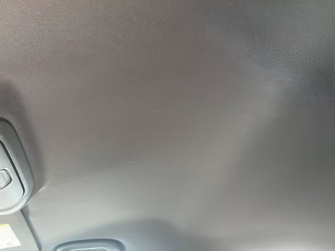 Used 2022 Chevrolet Equinox RS w/ Infotainment Package image 28