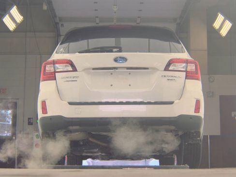 Used 2017 Subaru Outback 3.6R Touring image 7