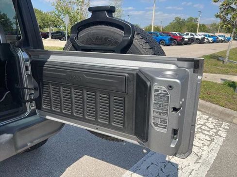 Certified 2018 Jeep Wrangler Unlimited Sport S AWD/4WD image 37