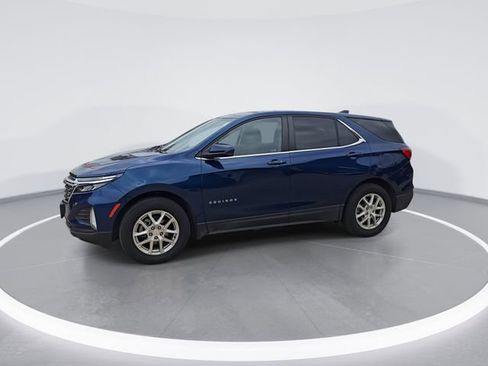 Used 2023 Chevrolet Equinox LT w/ LPO, Floor Liner Package FWD image 4