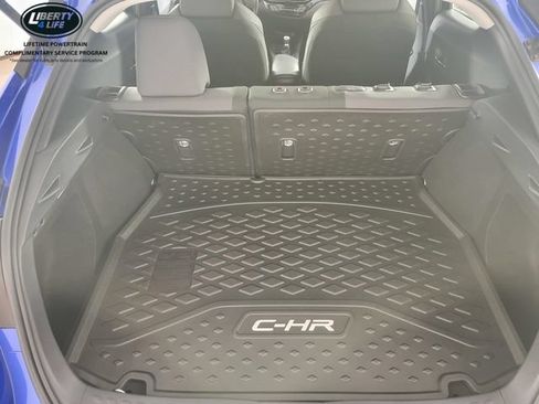 Used 2020 Toyota C-HR LE FWD image 15