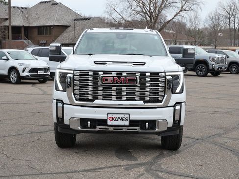 New 2026 GMC Sierra 3500 Denali w/ Denali Reserve Package AWD/4WD image 2