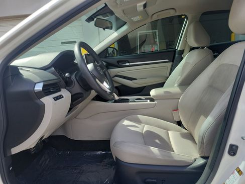 Used 2021 Nissan Altima 2.5 SV FWD image 13