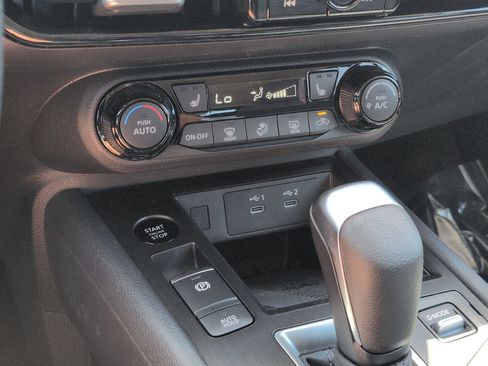 New 2026 Nissan Kicks SV w/ Charging Package FWD image 18