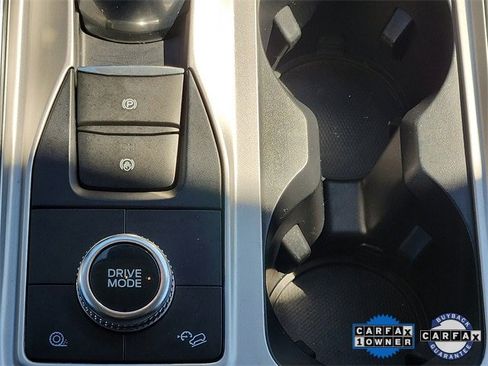 Certified 2022 Ford Explorer XLT w/ Equipment Group 202A image 19