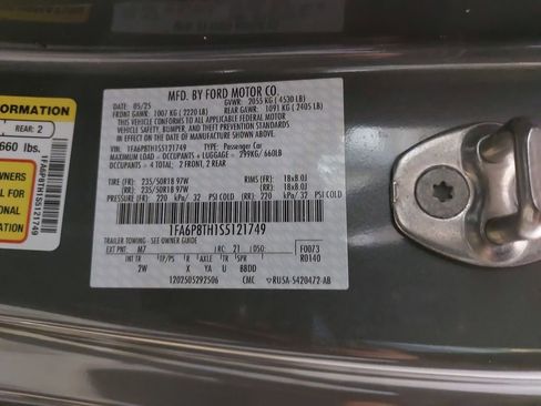 Used 2025 Ford Mustang Coupe RWD image 37