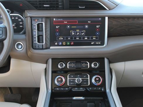 Used 2021 GMC Yukon Denali w/ LPO, Illumination Package image 23