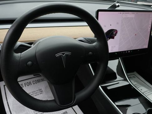 Used 2020 Tesla Model 3 Standard Range Plus RWD image 24