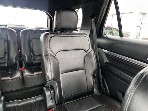 Used 2018 Ford Explorer Sport w/ Equipment Group 401A AWD/4WD image 14