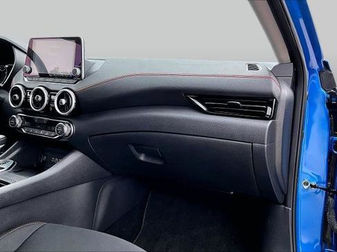 Certified 2025 Nissan Sentra SR FWD image 19