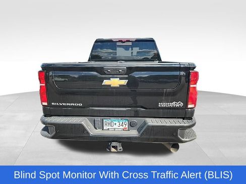Used 2024 Chevrolet Silverado 2500 High Country w/ High Country Premium Package AWD/4WD image 3