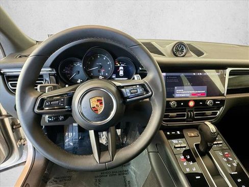 Used 2026 Porsche Macan AWD/4WD image 14