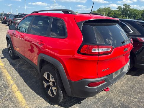 Used 2018 Jeep Cherokee Trailhawk w/ Comfort/Convenience Group AWD/4WD image 17