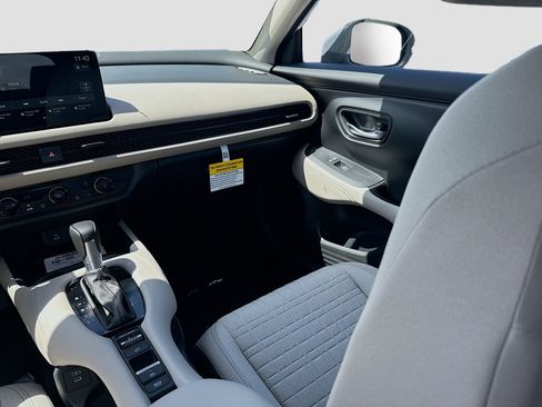 New 2026 Honda HR-V LX image 18