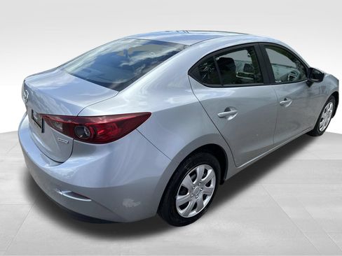 Used 2017 MAZDA MAZDA3 Sport FWD image 5