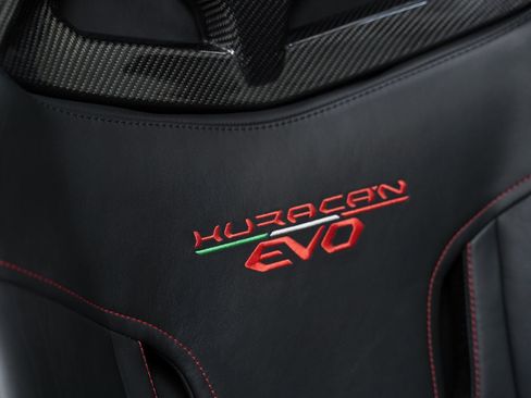 Used 2021 Lamborghini Huracan EVO AWD/4WD image 28