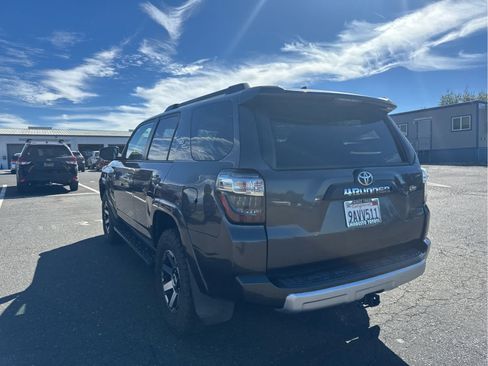 Used 2020 Toyota 4Runner TRD Off-Road AWD/4WD image 7