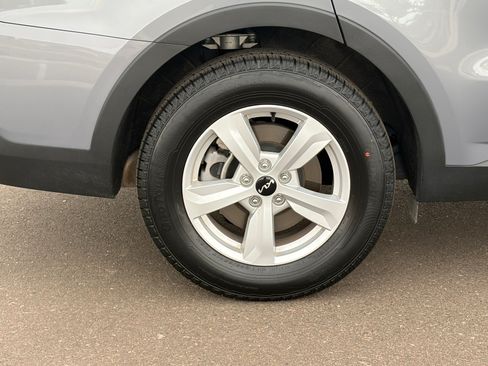 Certified 2025 Kia Sorento LX FWD image 10