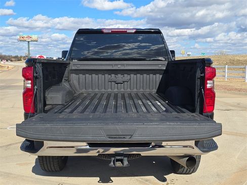 Used 2024 Chevrolet Silverado 2500 LT image 12