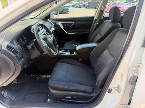 Used 2016 Nissan Altima 2.5 S w/ Power Driver Seat Package FWD image 19