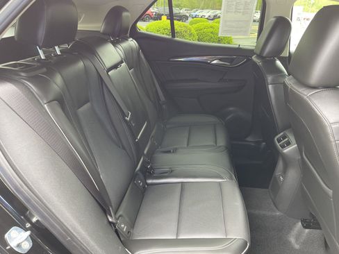 Used 2022 Buick Envision Essence w/ Safety Package FWD image 36