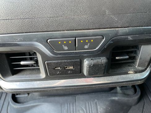 Used 2019 GMC Sierra 1500 AT4 w/ AT4 Premium Package AWD/4WD image 17