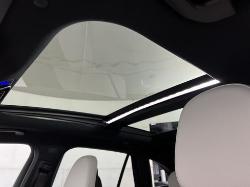 Used 2023 Mercedes-Benz GLC 300 4MATIC image 24