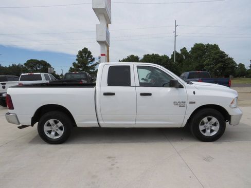 Used 2021 RAM 1500 Tradesman w/ Chrome Appearance Group AWD/4WD image 3