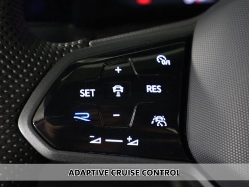 Used 2024 Volkswagen Golf R AWD/4WD image 5