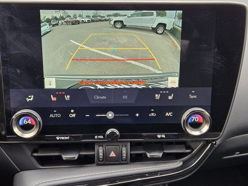 Used 2024 Lexus NX 300h AWD w/ Luxury Package image 23