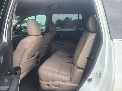Used 2021 Honda Pilot Touring image 5