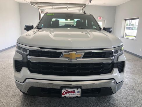 Used 2023 Chevrolet Silverado 1500 LT AWD/4WD image 6
