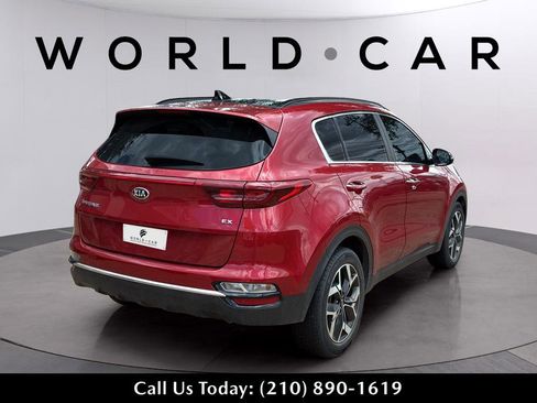 Used 2022 Kia Sportage EX w/ EX Technology Package FWD image 17
