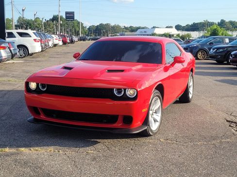 Used 2023 Dodge Challenger SXT RWD image 19