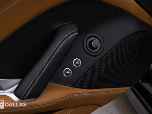 Used 2017 Ferrari California T RWD image 25