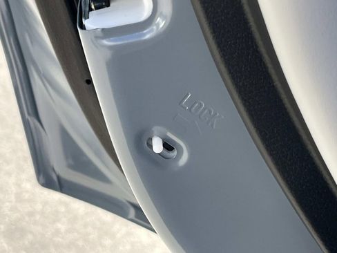 New 2026 Mitsubishi Outlander SE FWD image 12