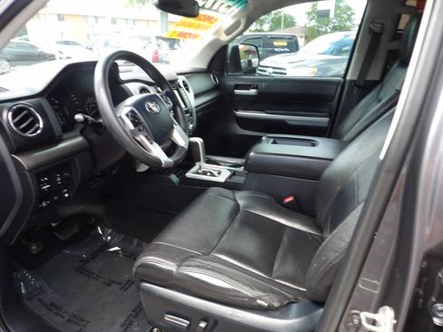 Used 2018 Toyota Tundra SR5 w/ SR5 Upgrade Package RWD image 11