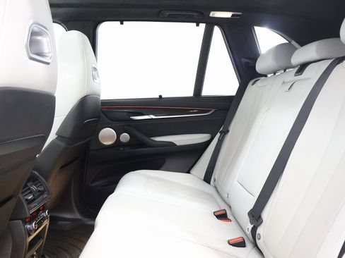 Used 2016 BMW X5 M image 27