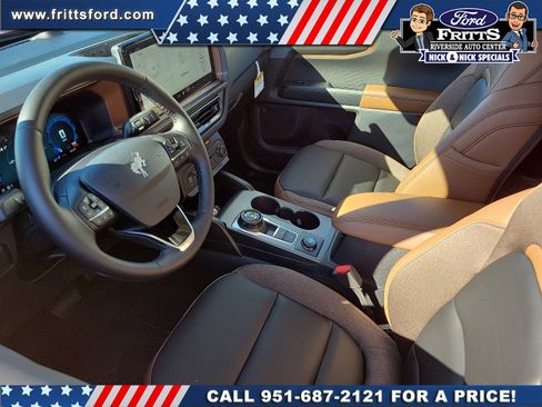 New 2025 Ford Bronco Sport Outer Banks image 3