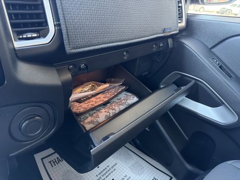 Used 2024 Nissan Frontier SV w/ SV Convenience Package image 20