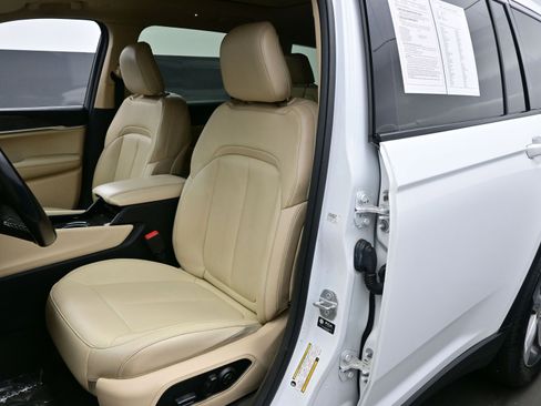 Used 2021 Jeep Grand Cherokee L Limited image 11