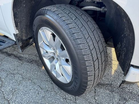 Used 2022 Chevrolet Silverado 1500 Custom image 38