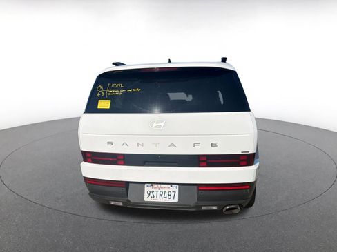 Used 2025 Hyundai Santa Fe SEL image 4
