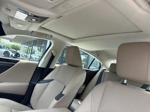Used 2021 Lexus ES 300h w/ Premium Package FWD image 26